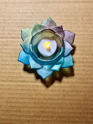 Flower-shaped candle holder resin - image5